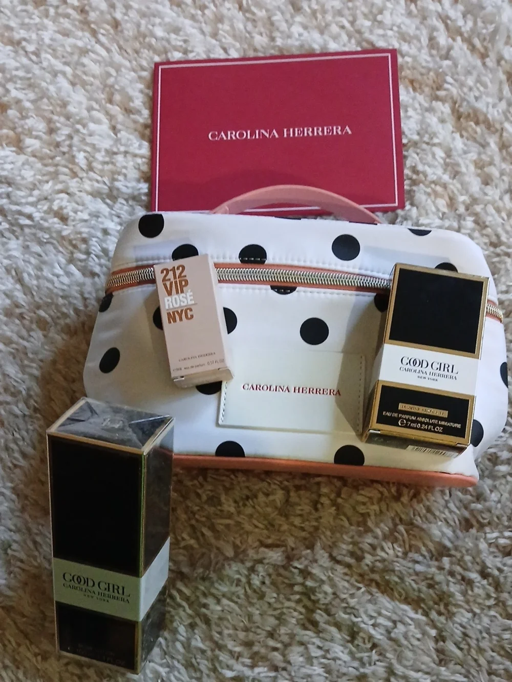 NWT CAROLINA HERRERA Cosmetic Bag With Extras